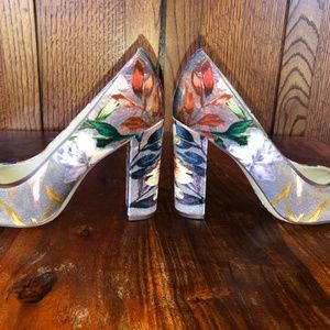 NEW! Nine West Floral Velvet Pumps - Size 6